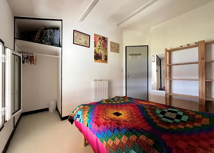 Bleu Courant - T4 Avec Balcon Vue Courant *